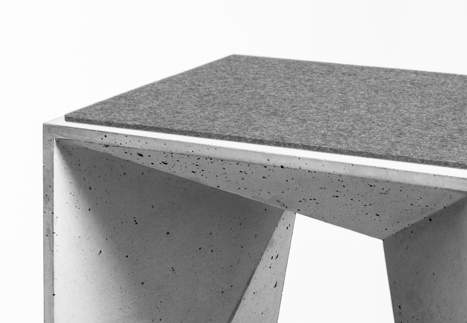 HOCKER HEINRICH Concrete Stool by Panatom & Matthias Froböse