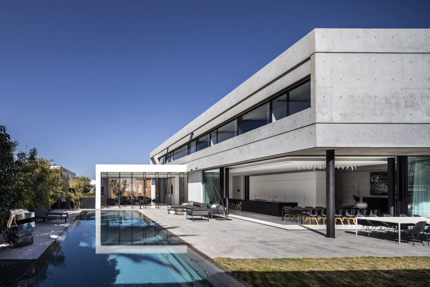 S House in Herzliyya, Israel by Pitsou Kedem Architects