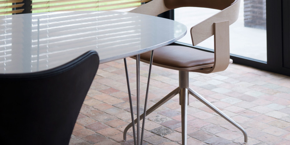 BuzziFloat Chair by Alain Gilles for BuzziSpace