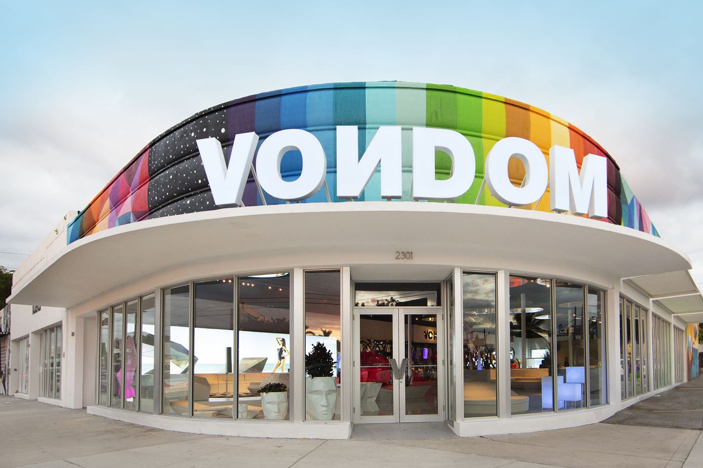 Vondom Flagship Store in Miami, Florida by Ramon Esteve Estudio