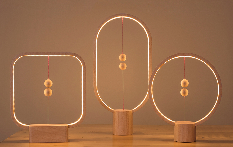 Heng Balance Lamp by Li Zanwen