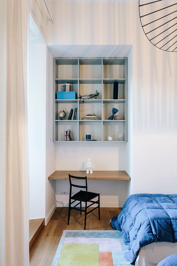 Apartment P in Milan, Italy by Nomade Architettura Interior Design