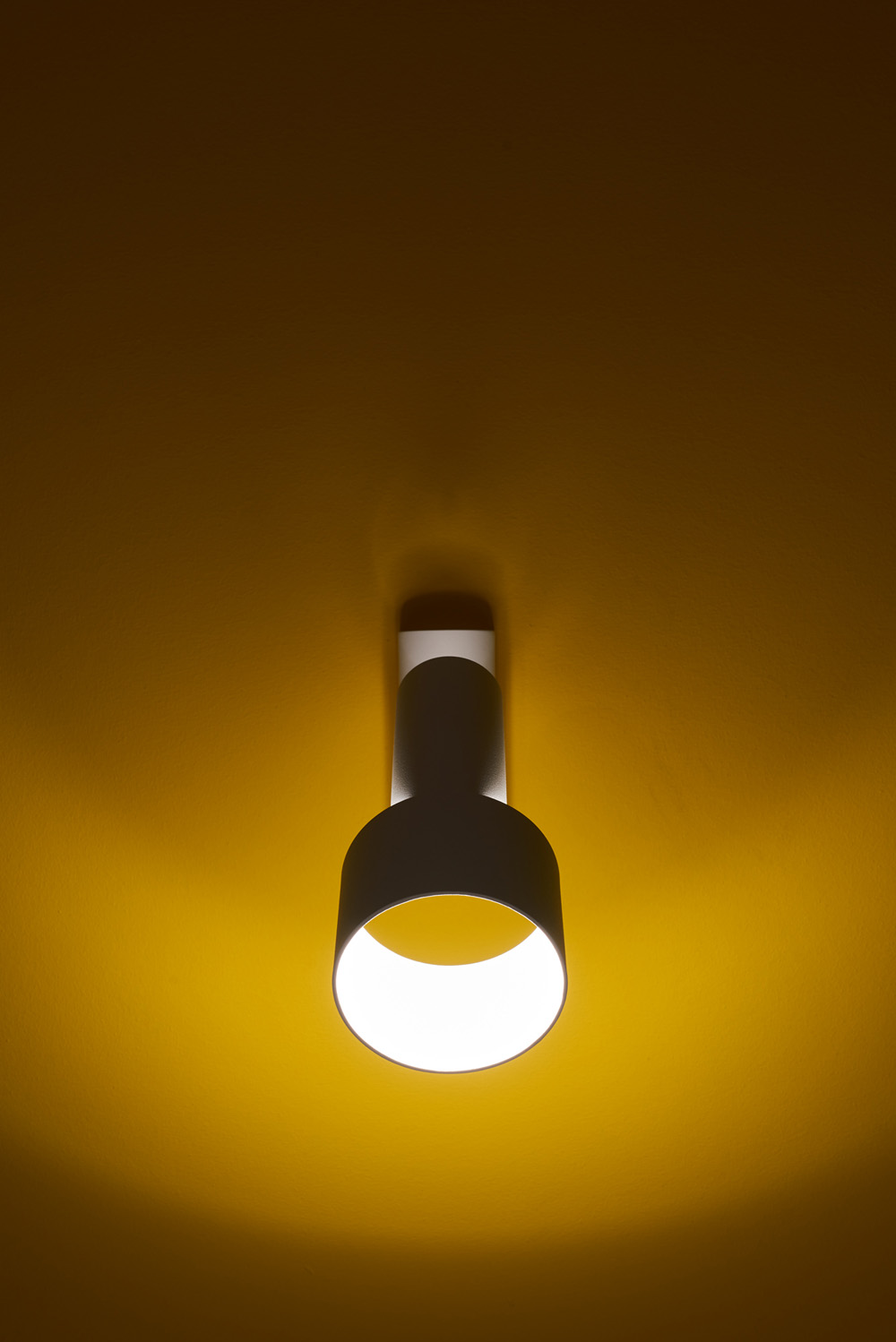 Tangent Wall Lamp by Frederik Kurzweg