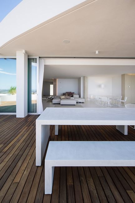 Apartment in The Sun in Alicante, Spain by Filip Deslee