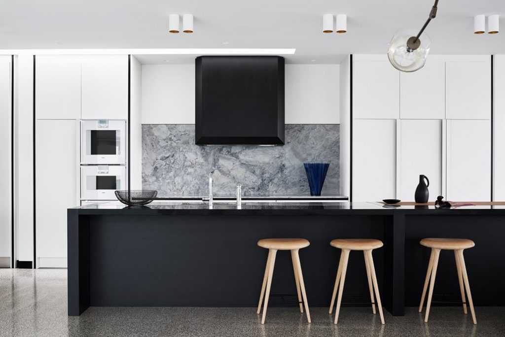 Williamstown House in Melbourne, Australia by Fiona Lynch