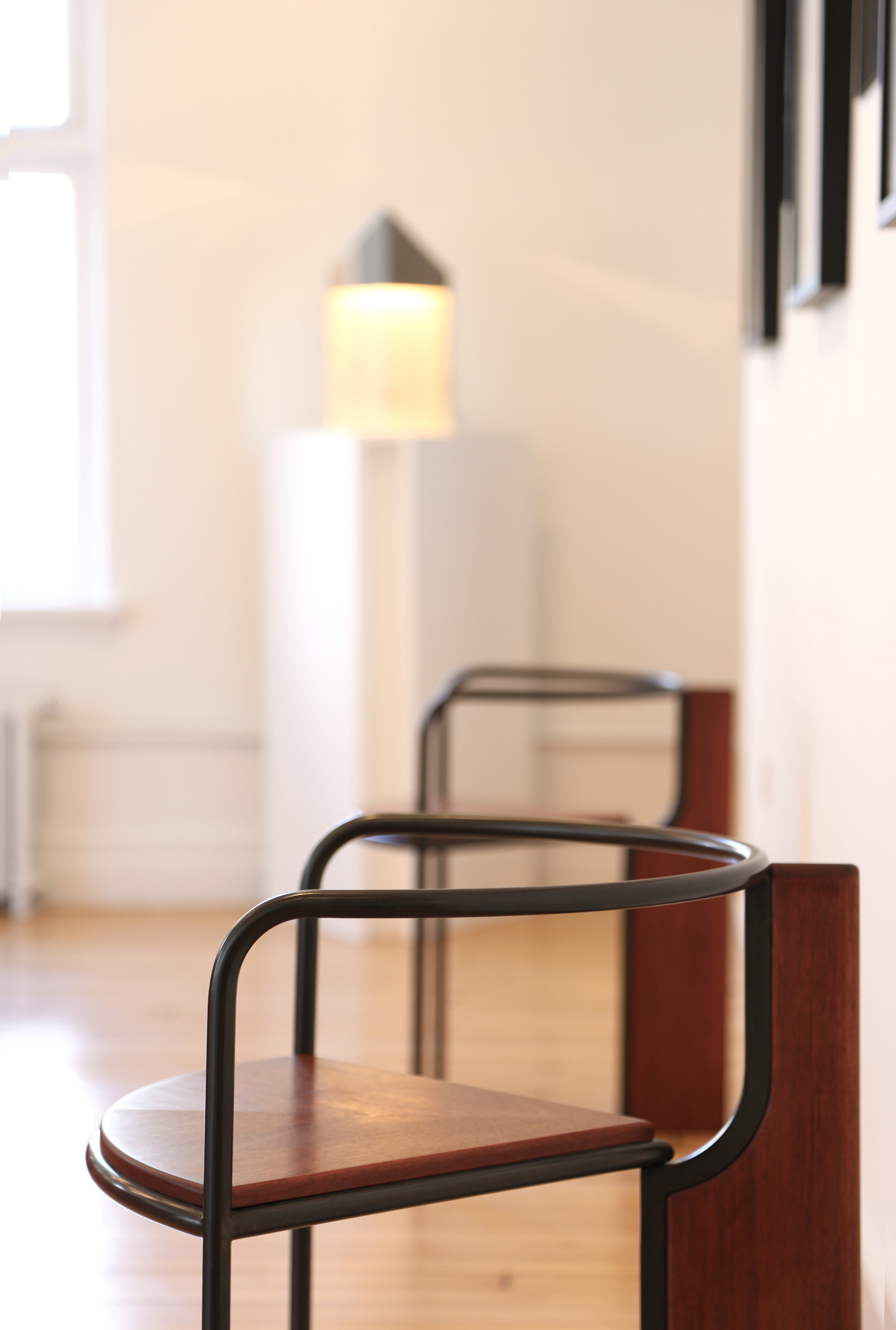 Fin Chair by PELLE