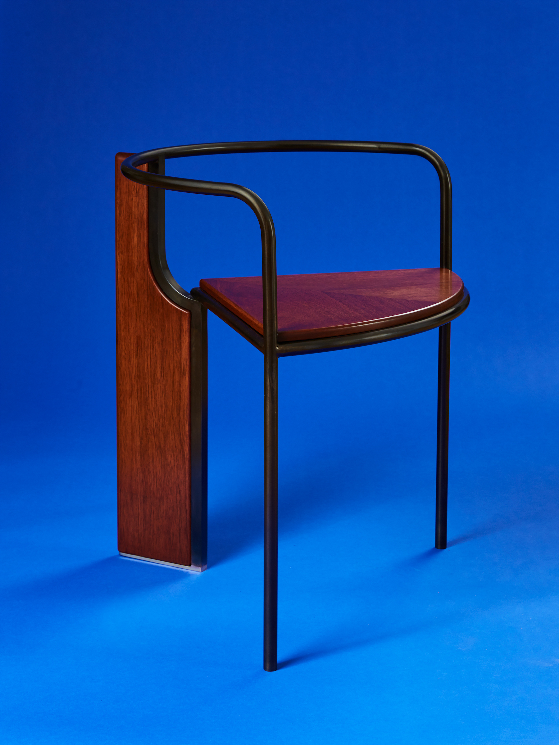 Fin Chair by PELLE