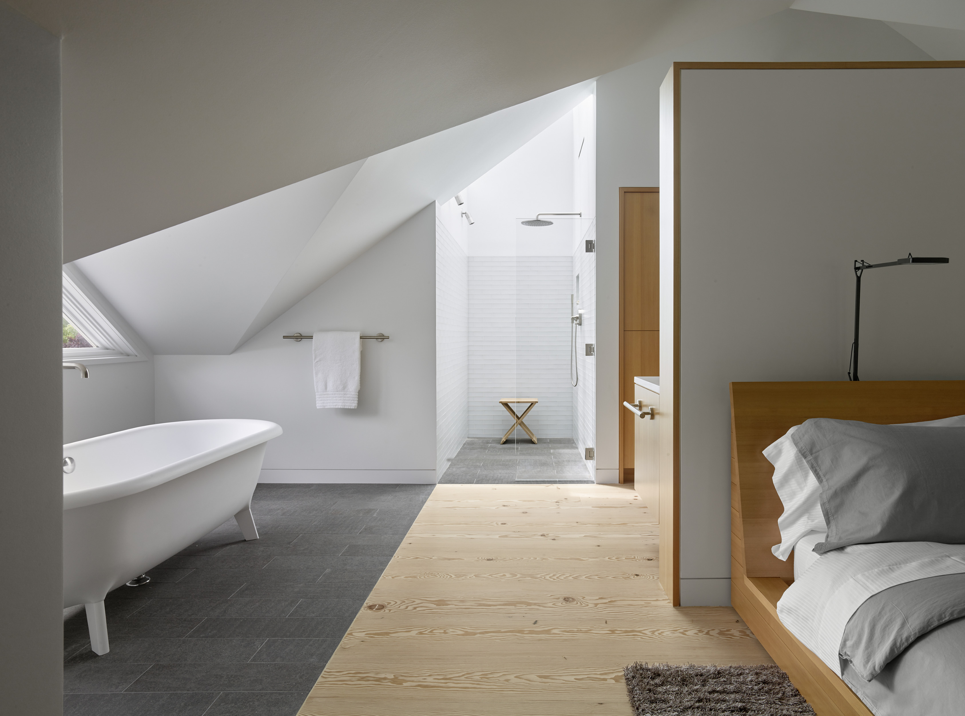 Wine Country Farmhouse in Calistoga, CA by Bohlin Cywinski Jackson