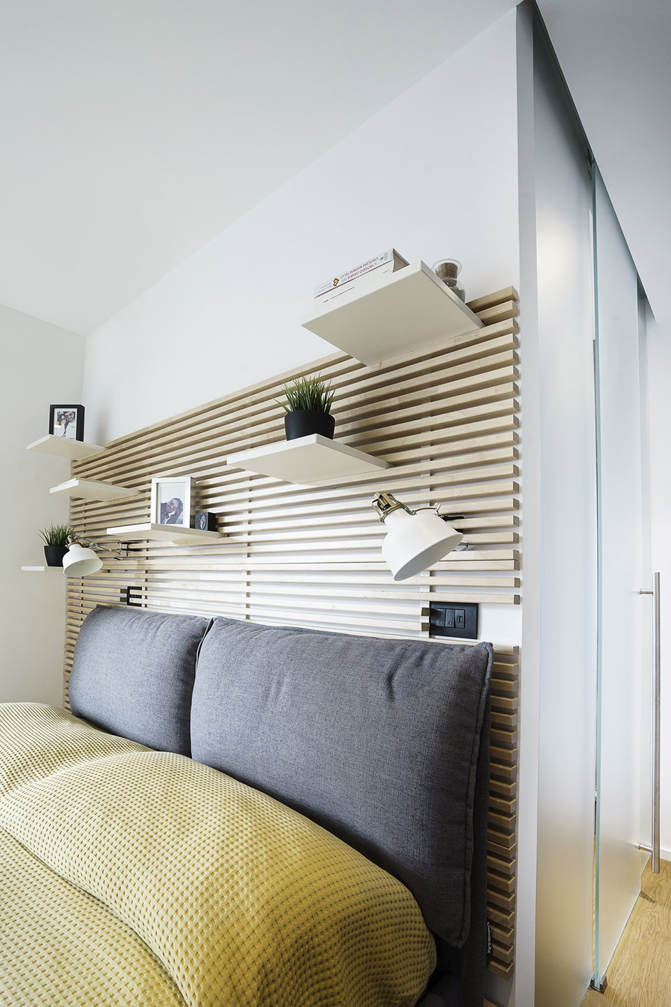 Grid Apartment in Rome, Italy by Brain Factory - Architecture & Design