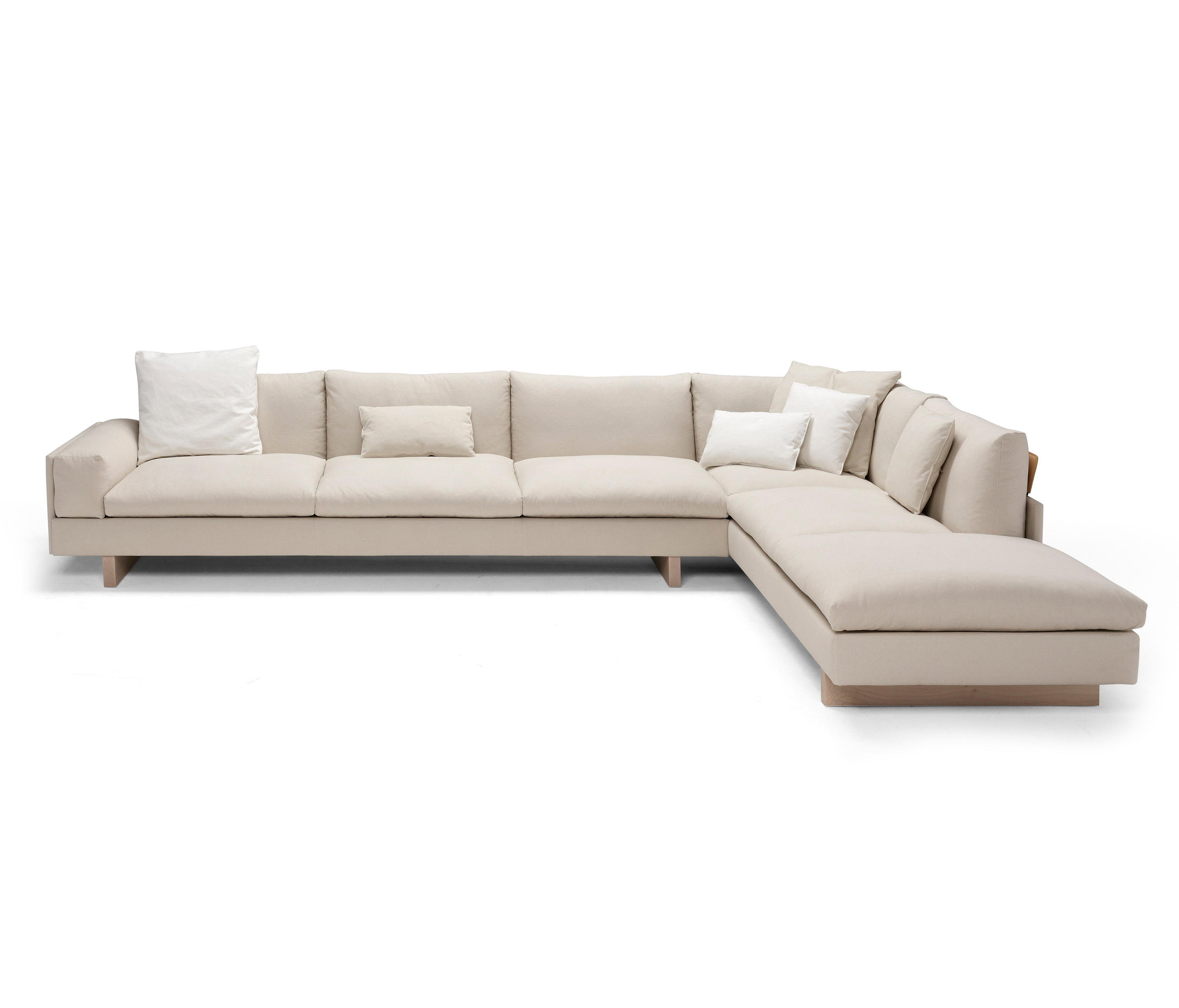 TAU Sofa by Amura