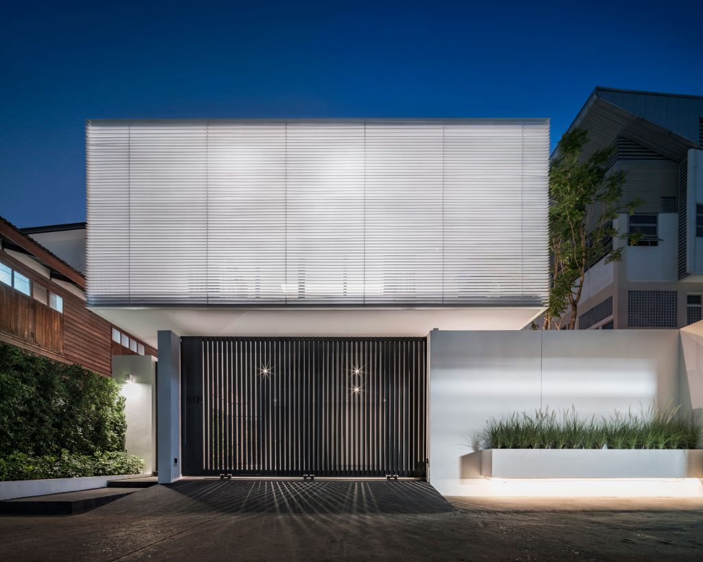 Y House in Nonthaburi, Thailand by ANONYM