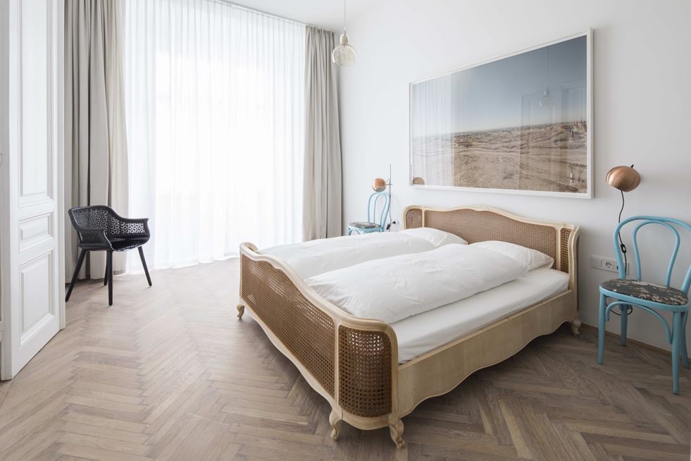 Apartment E&E in Vienna, Austria by Destilat
