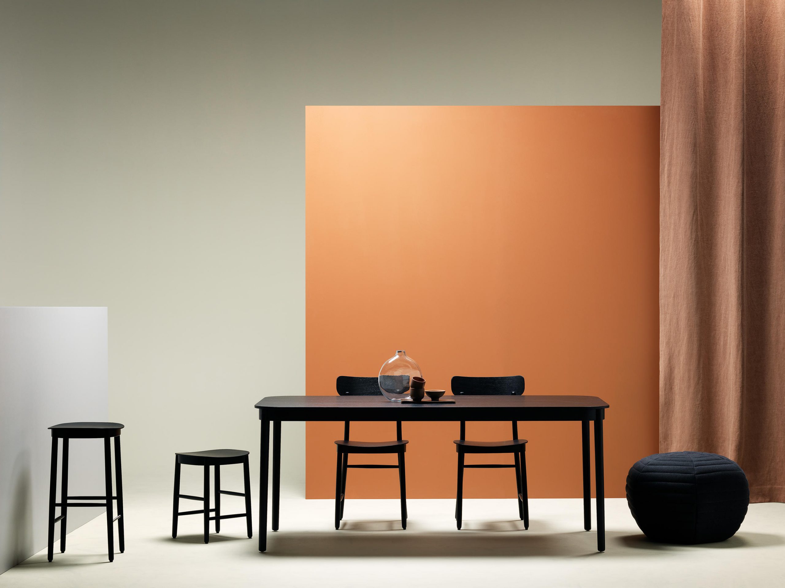 Figurine Chairs by Fogia