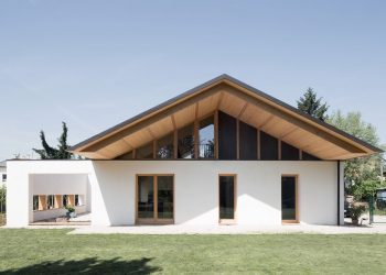 SCL Straw-Bale House in Vicenza, Italy by Jimmi Pianezzola