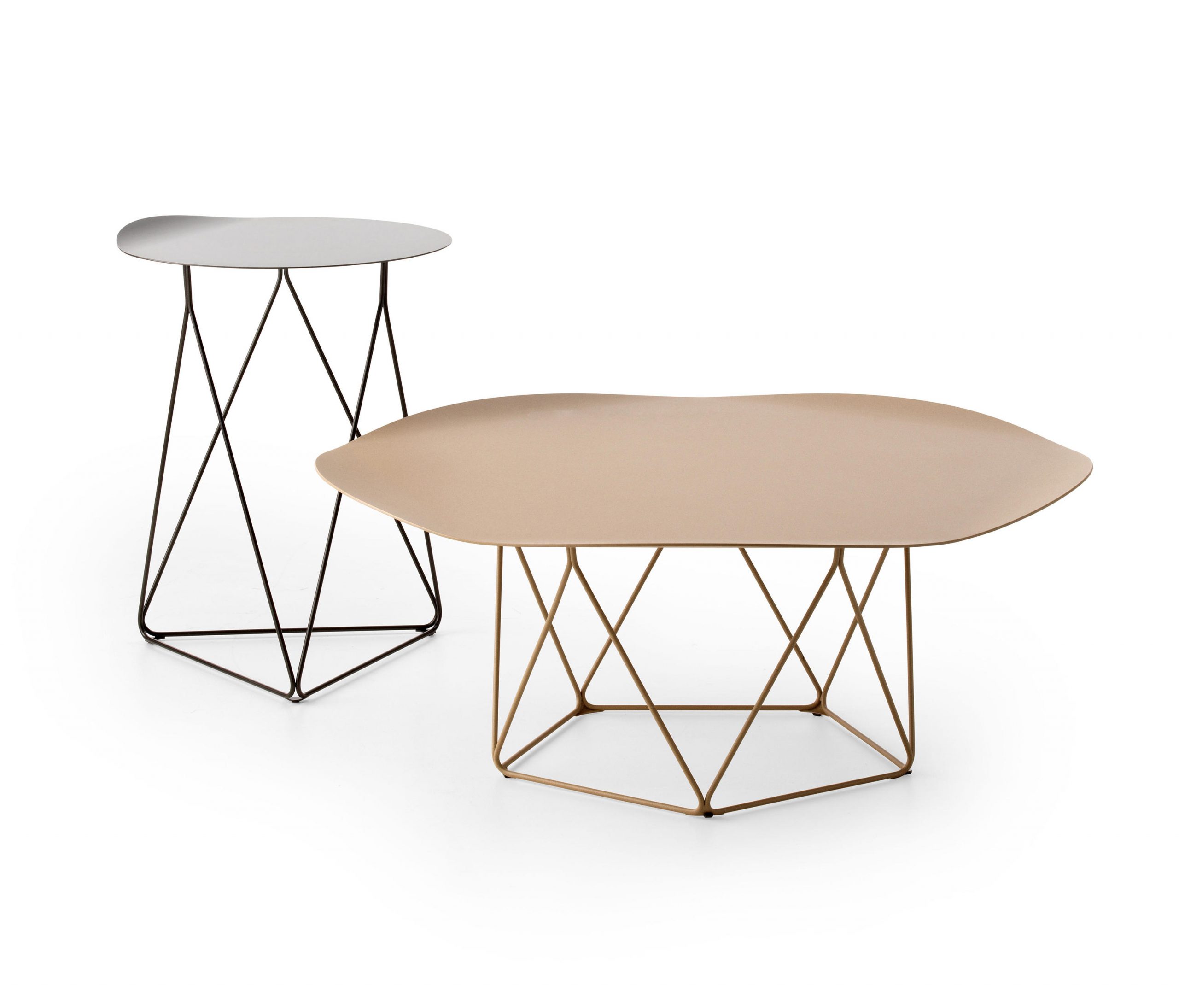 Coda Coffee Tables by Leolux