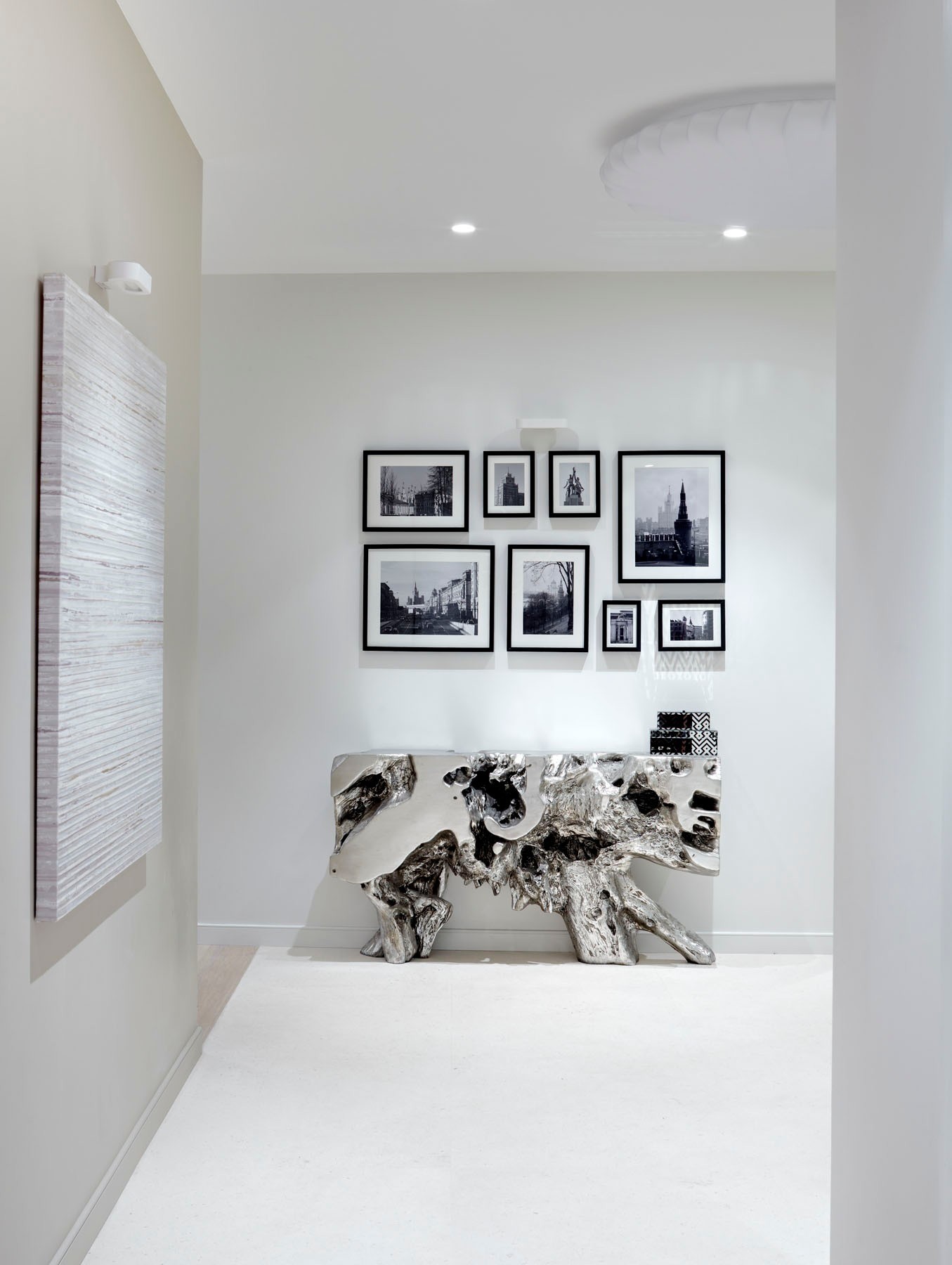 The Apartment on Alexander Nevsky St in Moscow, Russia by Aleksandra Fedorova Bureau