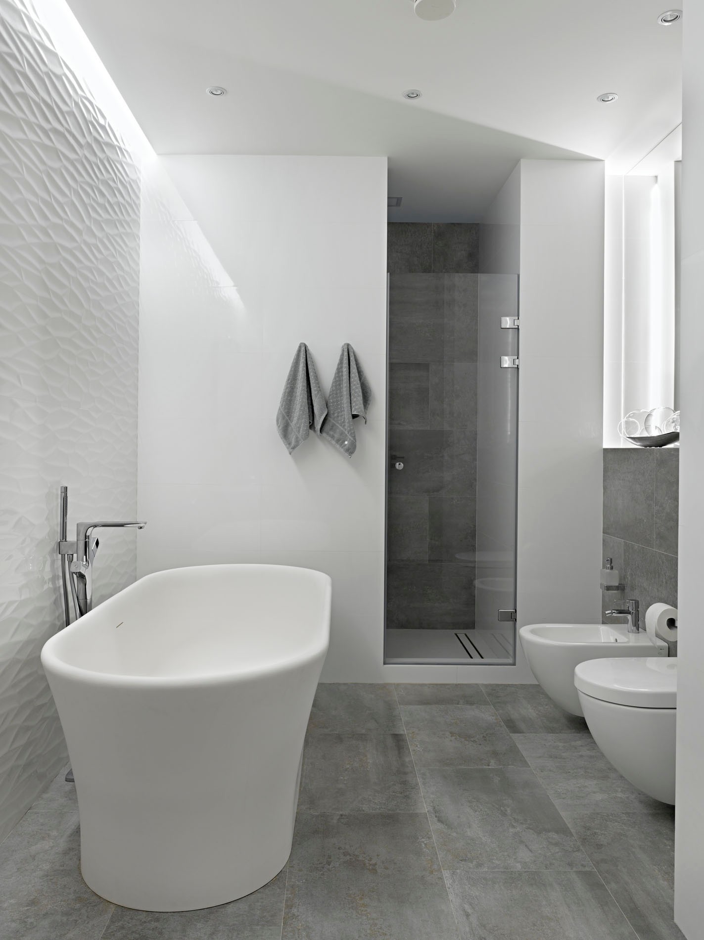 The Apartment on Alexander Nevsky St in Moscow, Russia by Aleksandra Fedorova Bureau