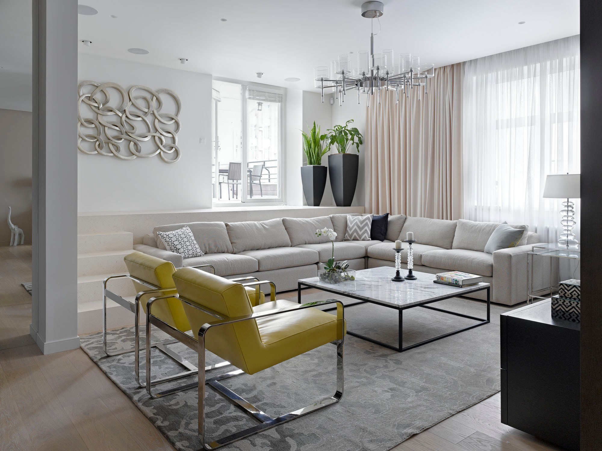 The Apartment on Alexander Nevsky St in Moscow, Russia by Aleksandra Fedorova Bureau