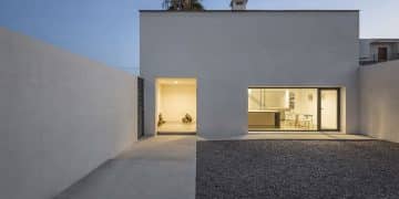 Casa Patio Valencia in Loriguilla, Spain by Alberto Facundo