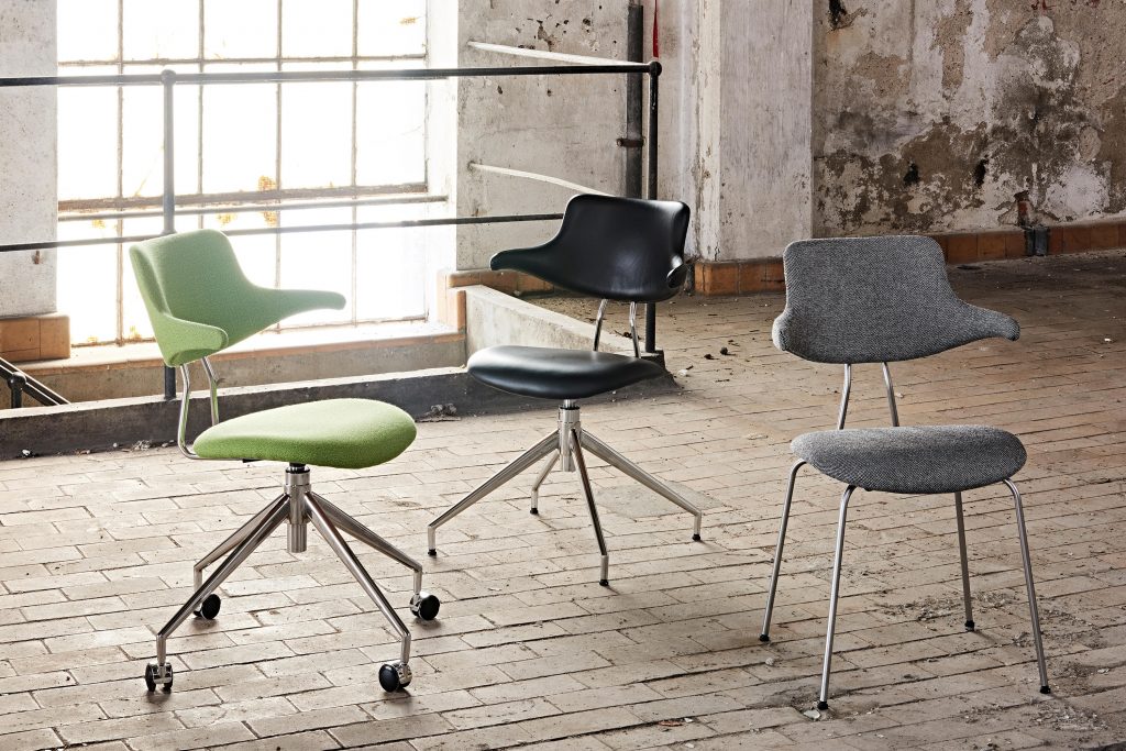 VL119 Chairs by Vermund