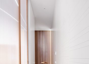 Casa P82 in Madrid, Spain by Lucas y Hernández-Gil