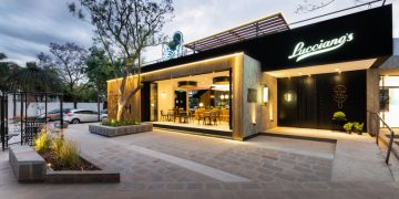 Lucciano’s Ice Cream Café In Argentina by FERRO & ASSOC. Architects