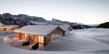 The Zallinger Refuge in Italy by noa