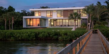 The SeaThru House by Sweet Sparkman Architects