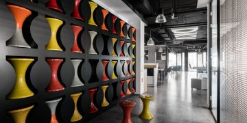 Extra Seating Workplace Environment by MIKOMAX Smart Office in Warsaw, Poland