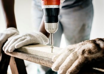 Choose the Right Renovation Contractor