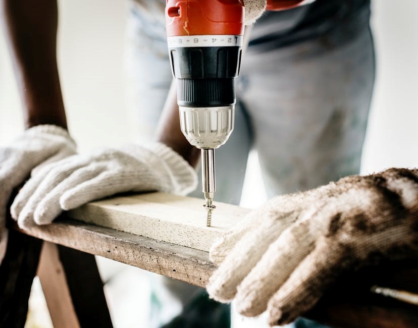 Choose the Right Renovation Contractor