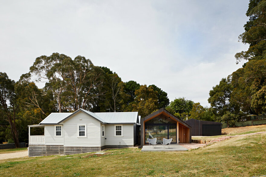 Modern Timber-Clad Addition by Solomon Troup Architects in Eganstown, Victoria, Australia