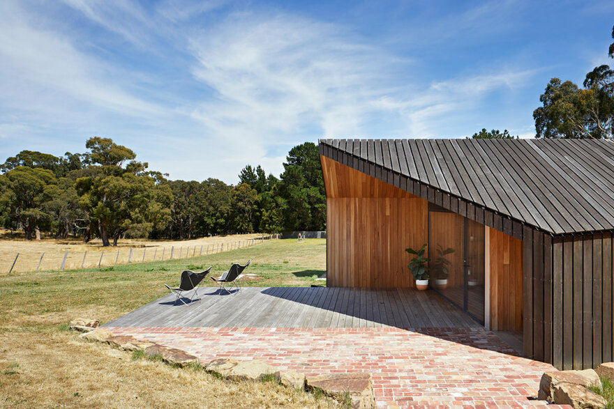 Modern Timber-Clad Addition by Solomon Troup Architects in Eganstown, Victoria, Australia