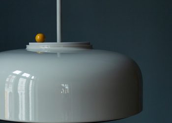 Inspired by a photographer’s use of light equipment, Podgy strives to create an accurate illumination that serves the needs of everyday life.