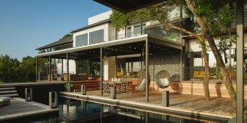 Via Media Residence by Matt Fajkus Architecture in Austin, Texas