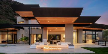 Cholla Vista Home by Kendle Design Collaborative in Paradise Valley, Arizona