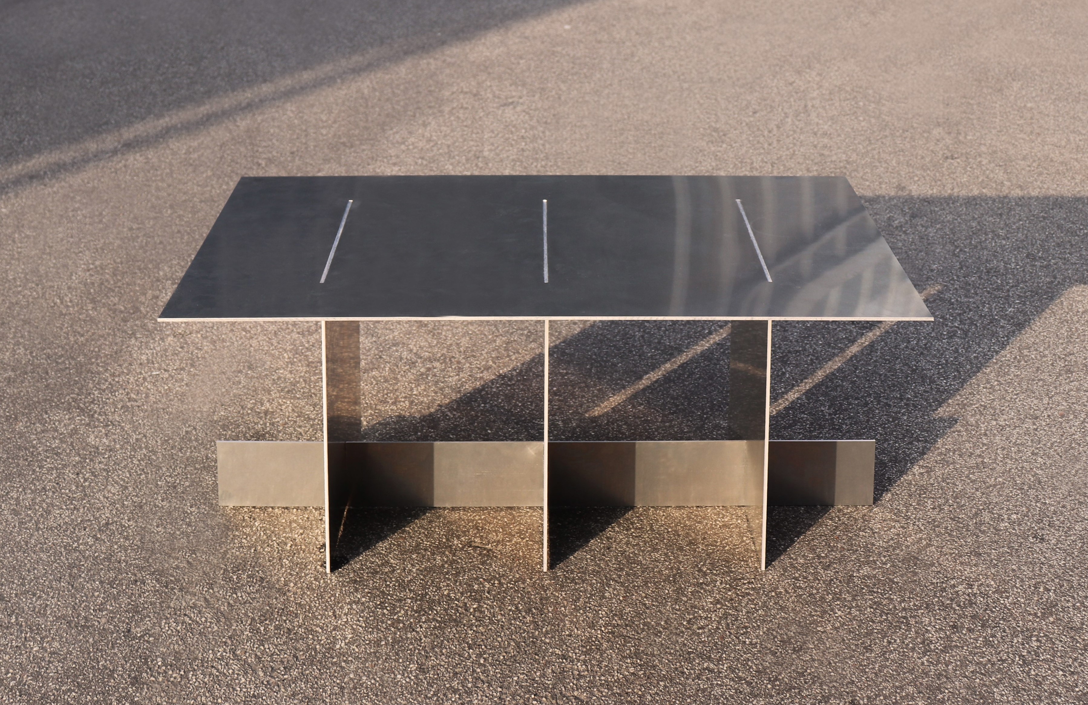 Minimalist Table "1.5" by Omayra Maymó
