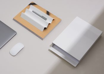Minimalist Collection of Office Objects by Gerdesmeyer Krohn