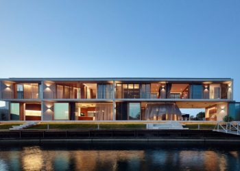 The V House by Shaun Lockyer Architects on the Sunshine Coast in Australia