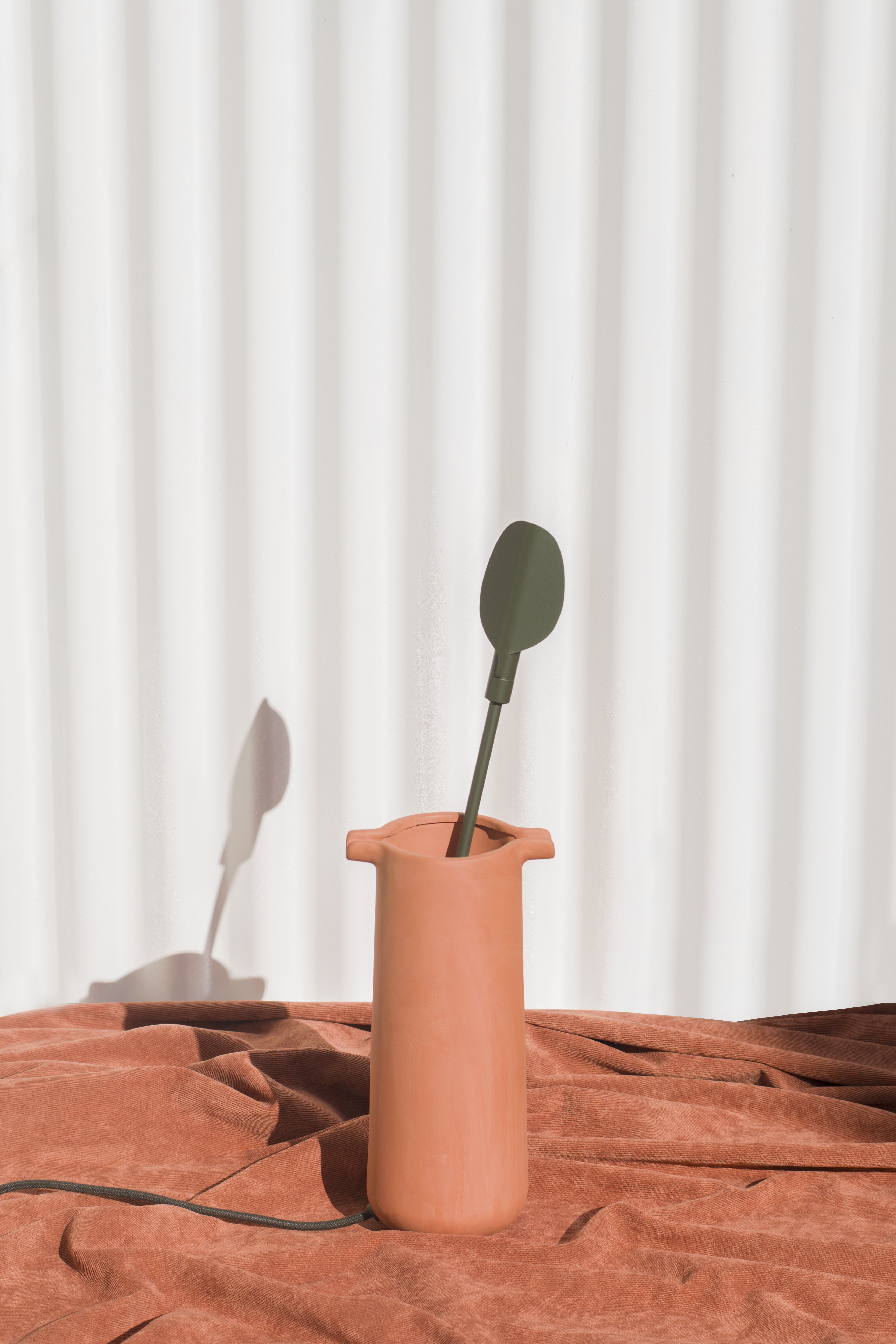 Minimalist Baobá Lamp by Ventura Lab