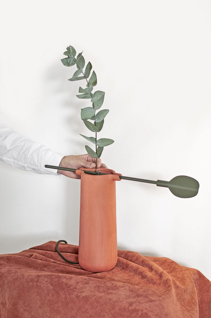 Minimalist Baobá Lamp by Ventura Lab