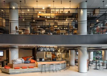 Ibis Hotel by FGMF Arquitetos in São Paulo, Brazil