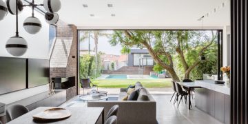 Jacaranda House by MacCormick & Associates Architects in Sydney, Australia