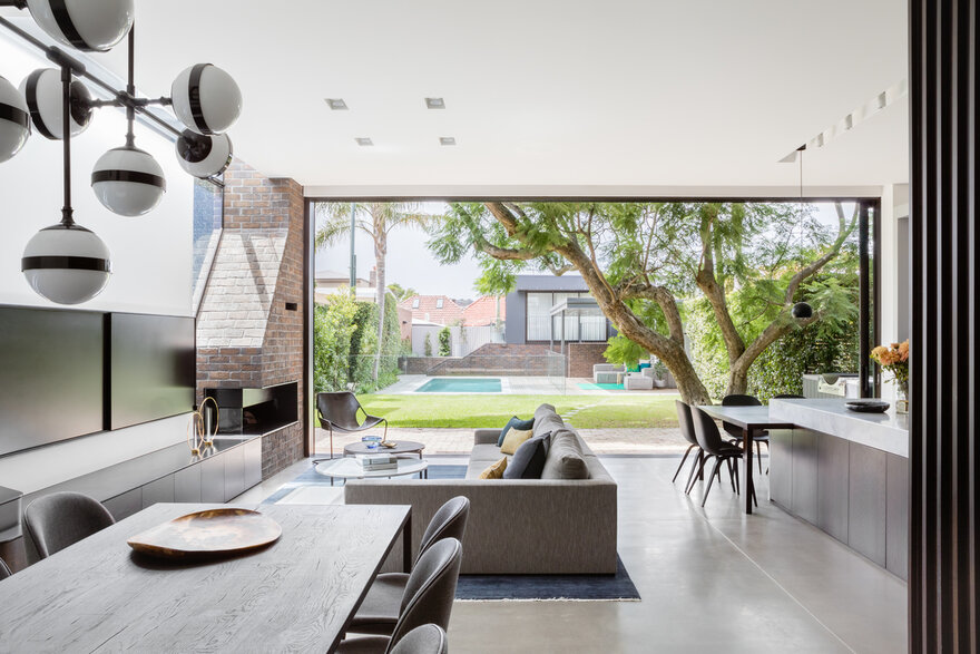 Jacaranda House by MacCormick & Associates Architects in Sydney, Australia