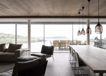 Polzeath Beach House by McLean Quinlan Architects in Polzeath, Cornwall, England, United Kingdom