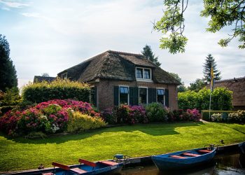 Sustainable Landscaping Design and Decor for Your Outdoor Space
