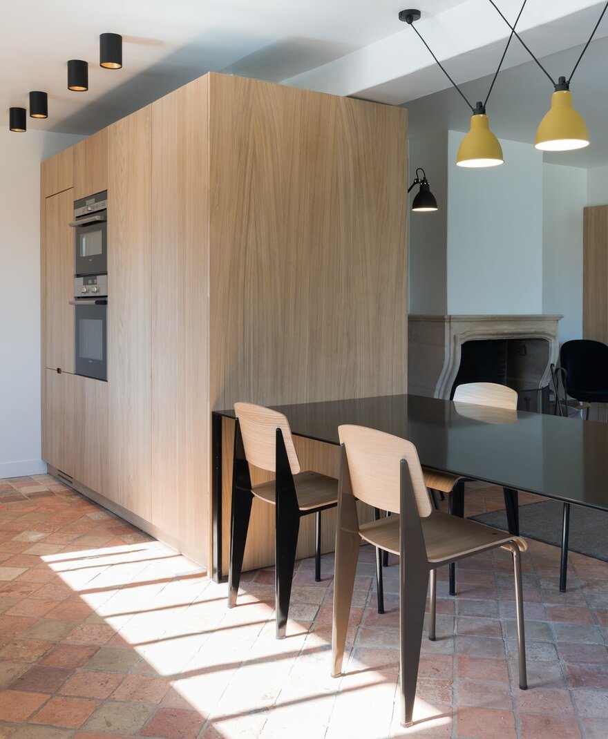 Modern Seaside Home in Les Portes-en-Ré, France by Martins Afonso Atelier de Design