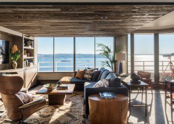Continental Place Apartment in Seattle by Hoedemaker Pfeiffer