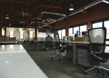 4 Tips on How to Move Your Office Furniture Safely