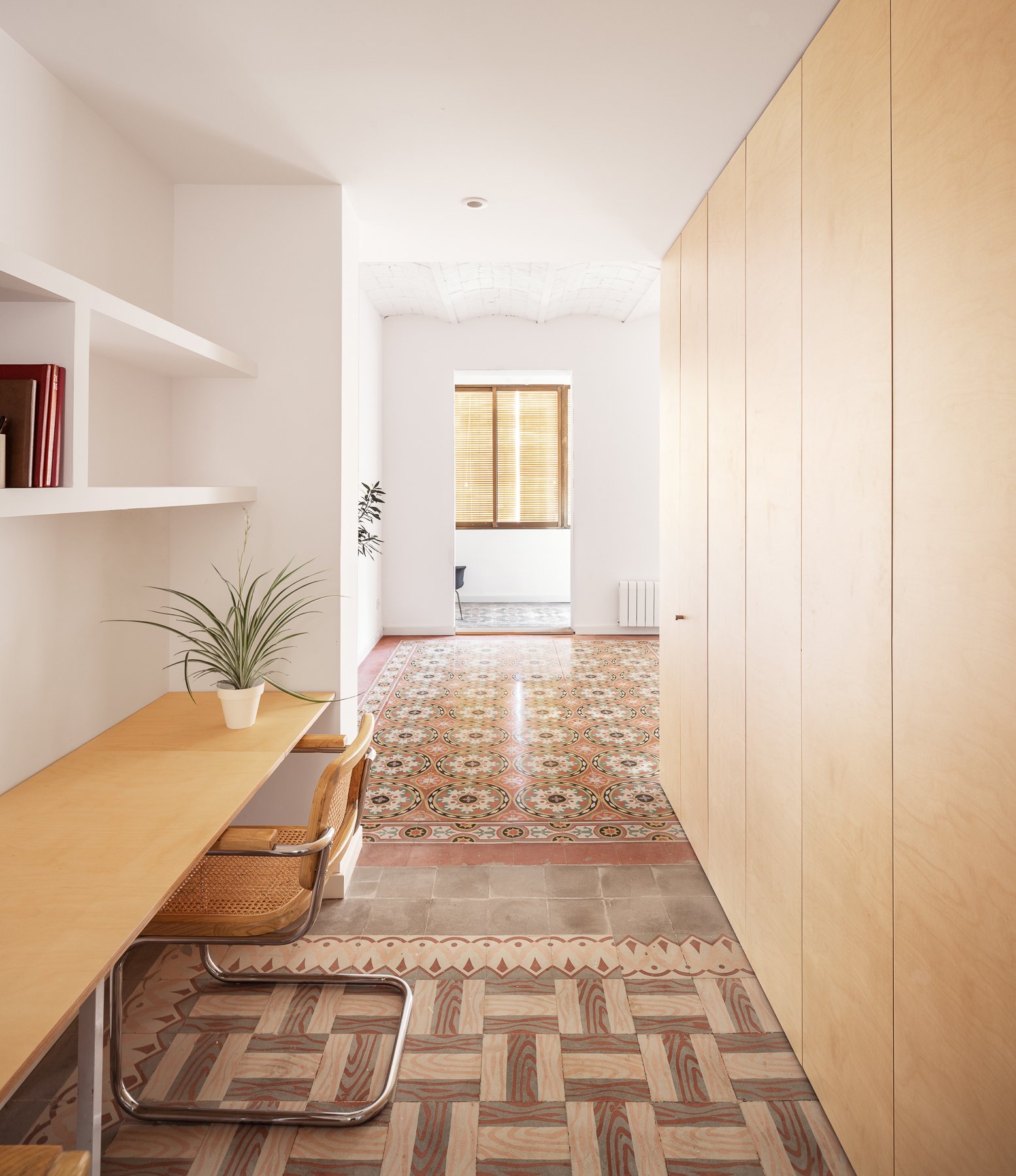 Apartment in Barcelona, Spain by Parramon + Tahull Arquitectes